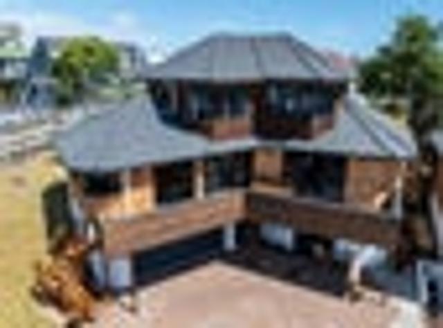 Grand Family Living With Elevated Style