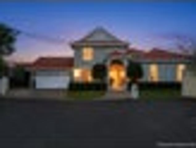 Grand Family Living with Timeless Elegance