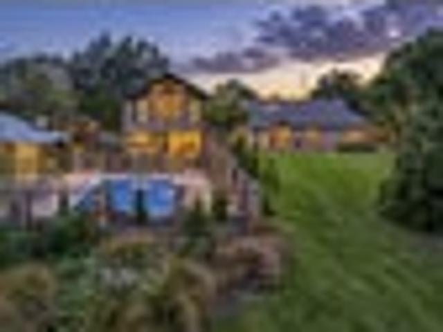 Grand Family Lifestyle on 4ha
