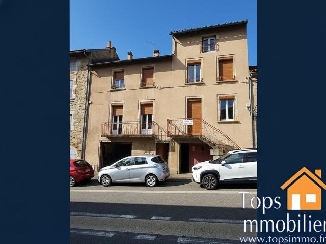 Grand Immeuble Comportant 3 appartements et 2 garages au cen. 232m² Villefranche de Rouergue