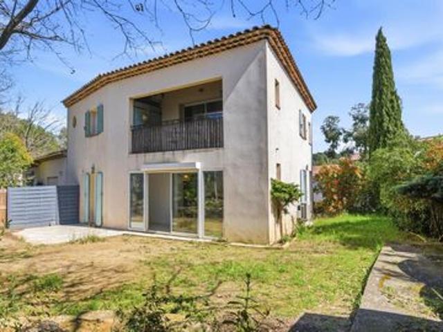 Rousset — L’esprit maison, le confort d’un appartement, la douceur d’un jardin