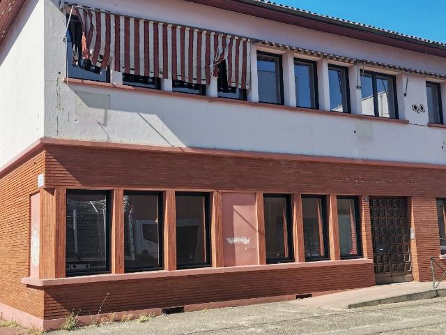 Grand Local Professionnel Montauban 1200m² Montauban