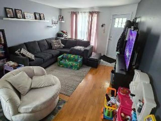 Grand logement 5 1/2 à louer à Ste Thérèse