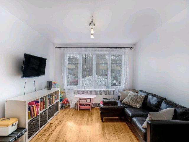 grand logement bas de duplex Ahuntsic