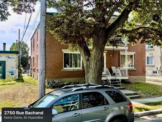 Grand logement de quatre et demi pièces très bien situé