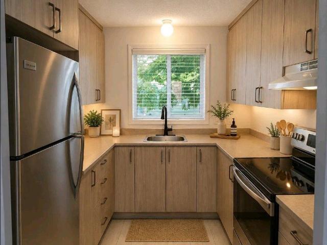 Grand logement renové et climatisé 5 1/2 à Hull, près du Parc de Gatineau