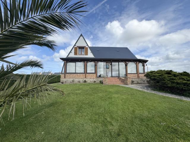 GRAND PAVILLON FAMILIAL PROCHE DE CHERBOURG ET DE LA MER