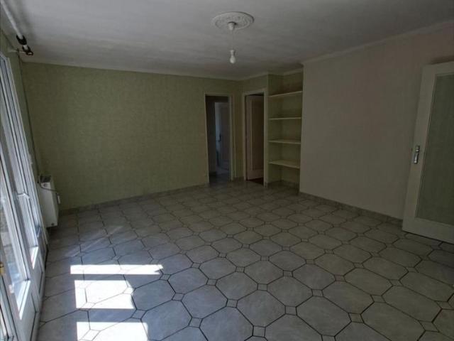 GRAND QUEVILLY A LOUER APPARTEMENT F4