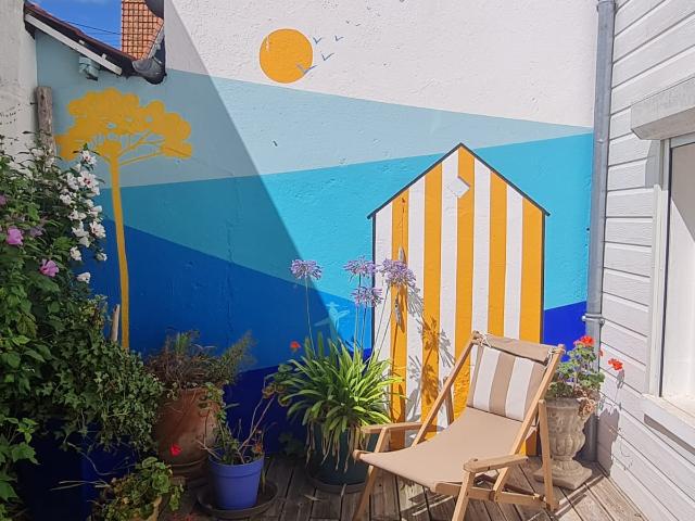 Grand rez de jardin pour 4 personnes avec belle terrasse en centre ville