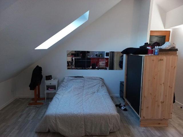 Grand studio 30m2 en très bon état avec jardin
