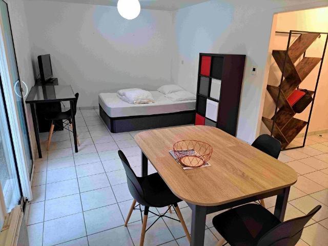 Grand STUDIO 30m² meublé prés des universités
