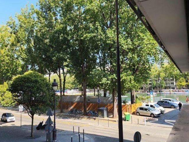 Grand Studio 30m² Paris Vue sur le bassin