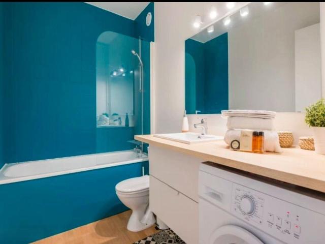Grand studio 31m² proche St Gènes +parking