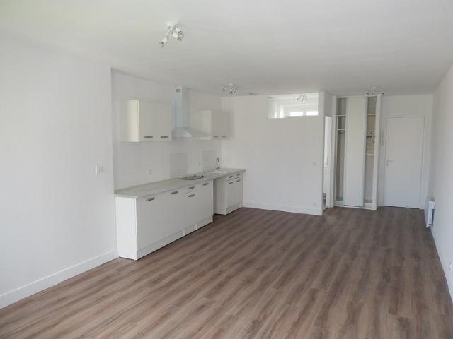Grand studio 34 m2: Rue Du Mirail