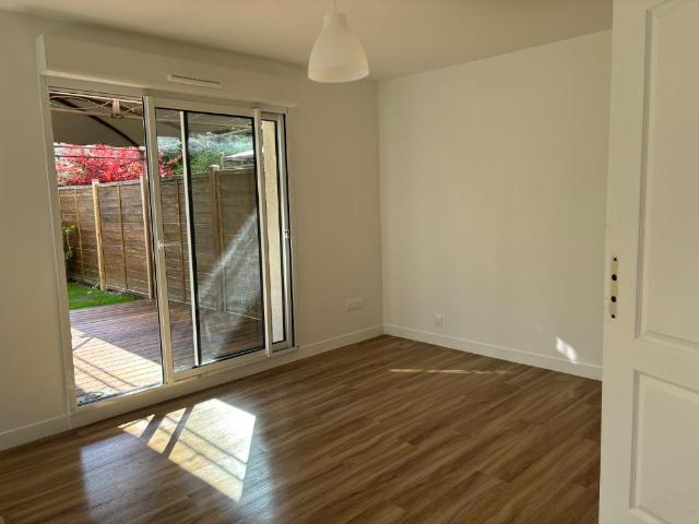 Grand studio 35 m2 + Jardin