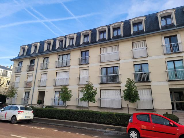 Grand Studio à vendre Quartier Ermitage Sectorisé HOCHE