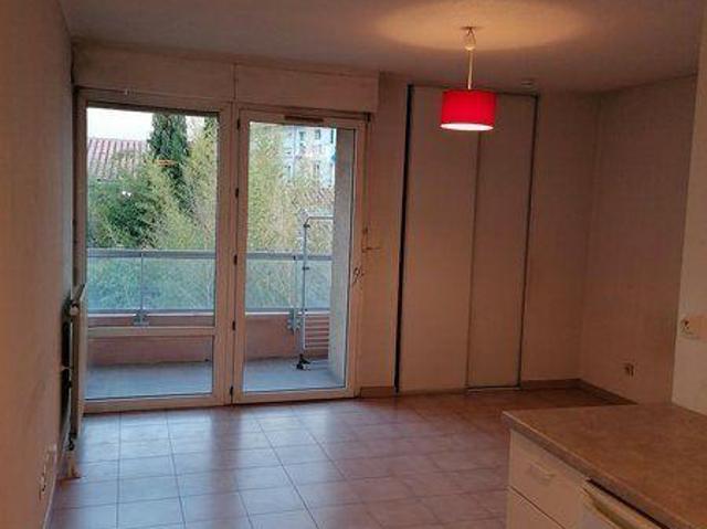 Grand studio à Villemomble, balcon