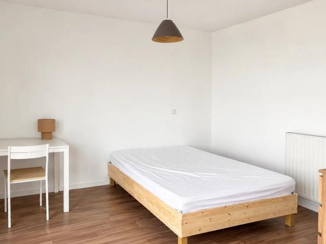 Grand studio Aubervilliers