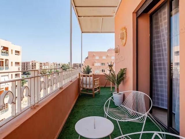 Grand studio avec terrasse a Louer