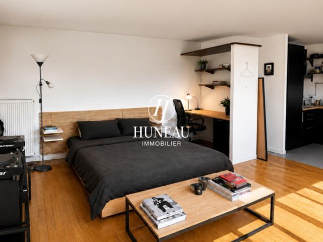 Grand Studio/ Balcon