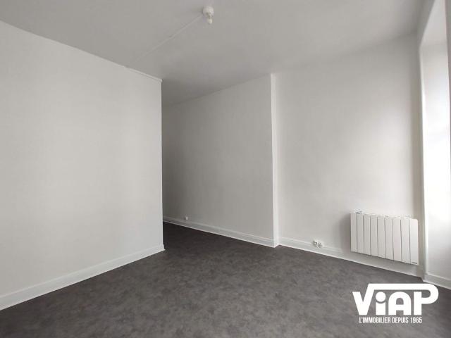 GRAND STUDIO DE 33m² HYPER CENTRE VILLE LIMOGES