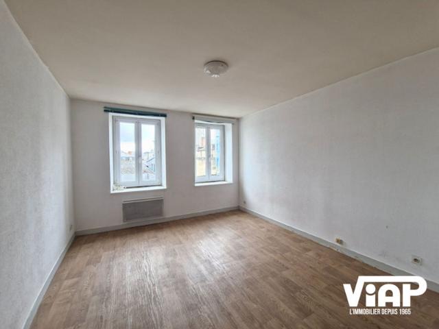 GRAND STUDIO DE 34 m² AVEC PARKING