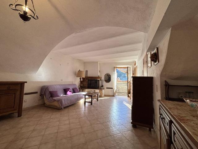 Grand studio de 34m2 avec cave