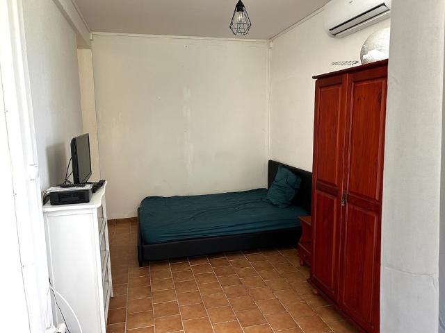 Grand studio de 36m2, climatisé, meublé, Pliane