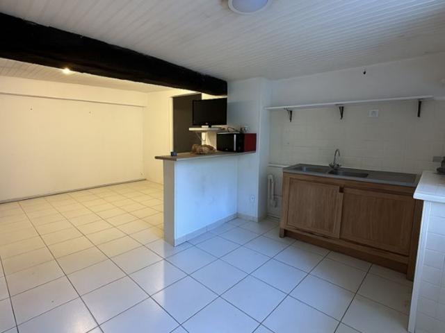 GRAND STUDIO EN COEUR DE VILLE 34M²