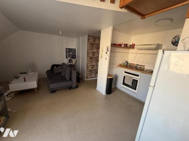 GRAND STUDIO EN DUPLEX CHARTRES DE BRETAGNE