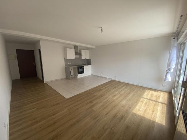 Grand studio lumineux à Valenciennes