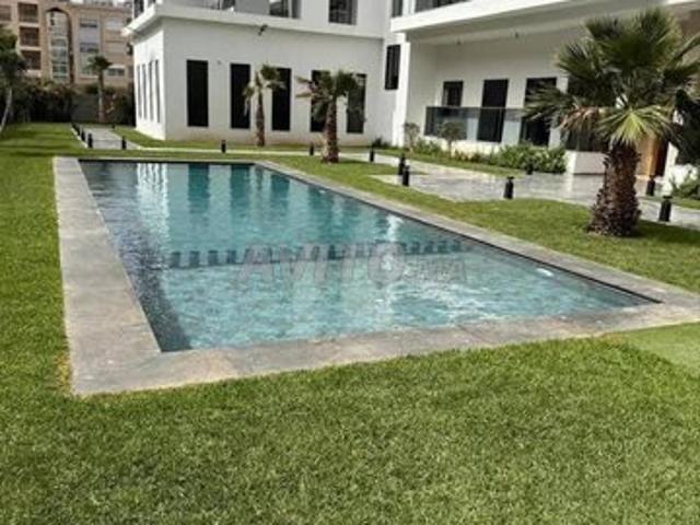 Grand Studio Meublé Avec Piscine, Terrasse