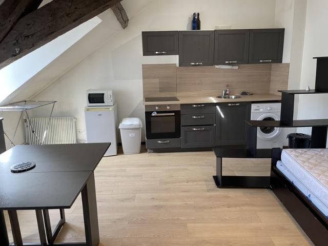 Grand studio meublé à Châtellerault EAU CHAUFFAGE ELEC