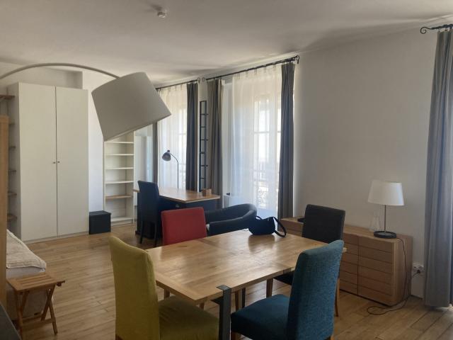 Grand Studio Meublé Rue du Banquier Paris 13e
