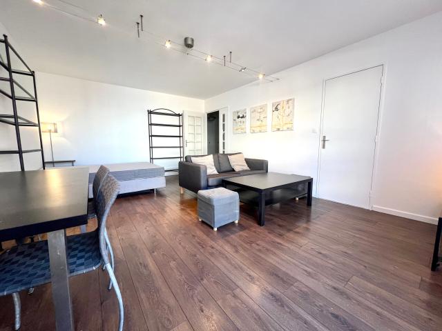 Grand Studio Meublé