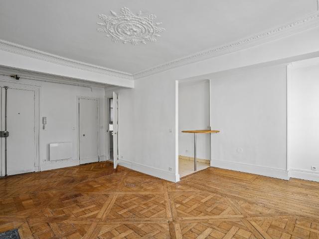 GRAND STUDIO Quartier Opéra Paris 2ème