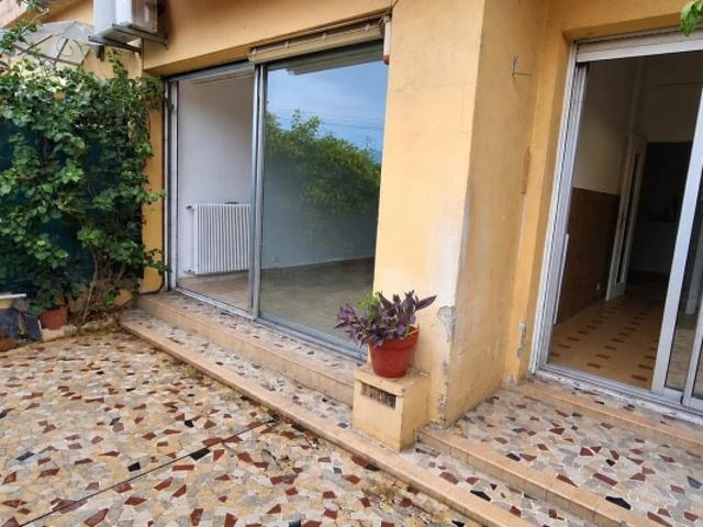 Grand Studio rez de jardin / Parking