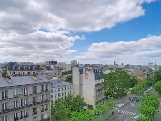 Grand Studio rénové à louer!