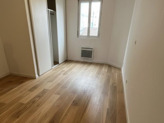 Grand studio rénové 28m2 Gare Saint Jean