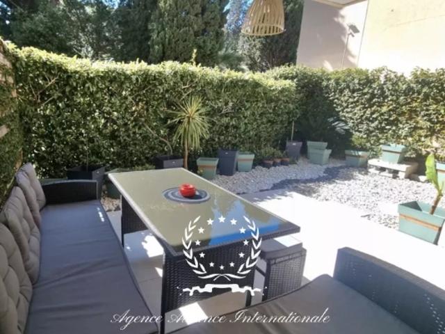 Grand studio Terrasse jardin 65m2 Parking