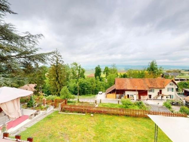 Grandcour 4½ pièces 85 m², avec balcon et jardin attenant