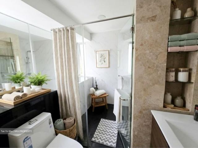 Grandeur 8 D20, Condominium