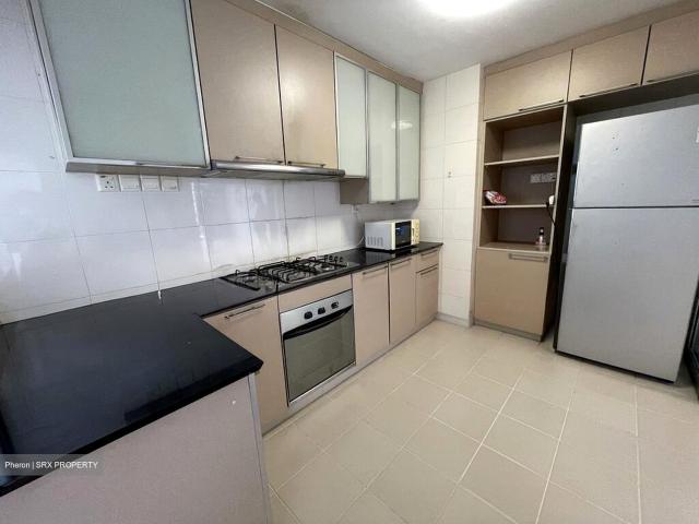 Grandeur 8 D20, Condominium