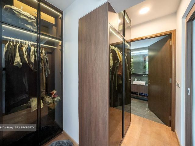 Grandeur Park Residences D16, Condominium