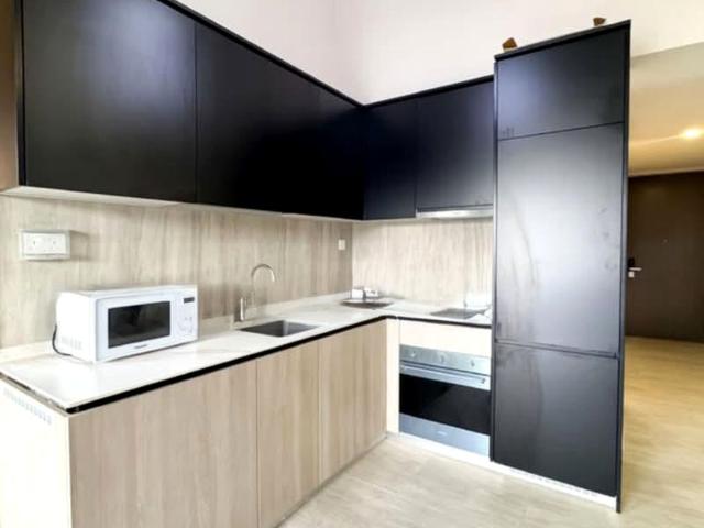 Grandeur Park Residences D16, Condominium