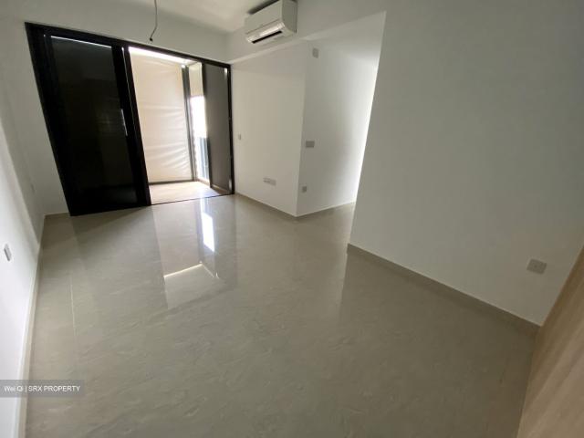 Grandeur Park Residences D16, Condominium