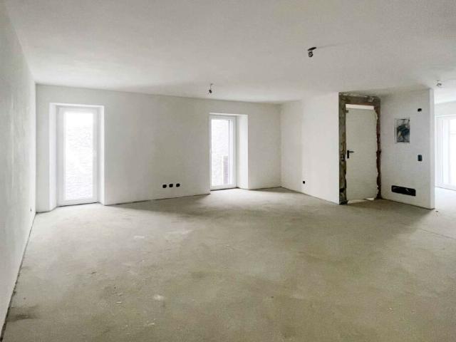 GRANDE CASA 6.5 LOCALI INTERAMENTE RINNOVATA A MIGLIEGLIA