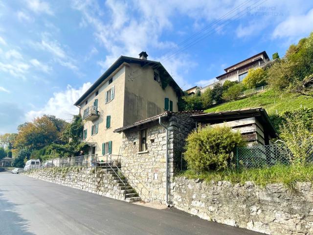 Grande casa con terreno | dreamo. Ch