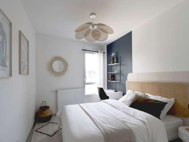 Grande chambre de 13 m² à louer proche Lyon LYO40