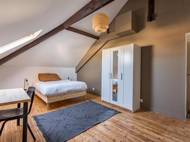 Grande chambre en Coliving intergénérationnel